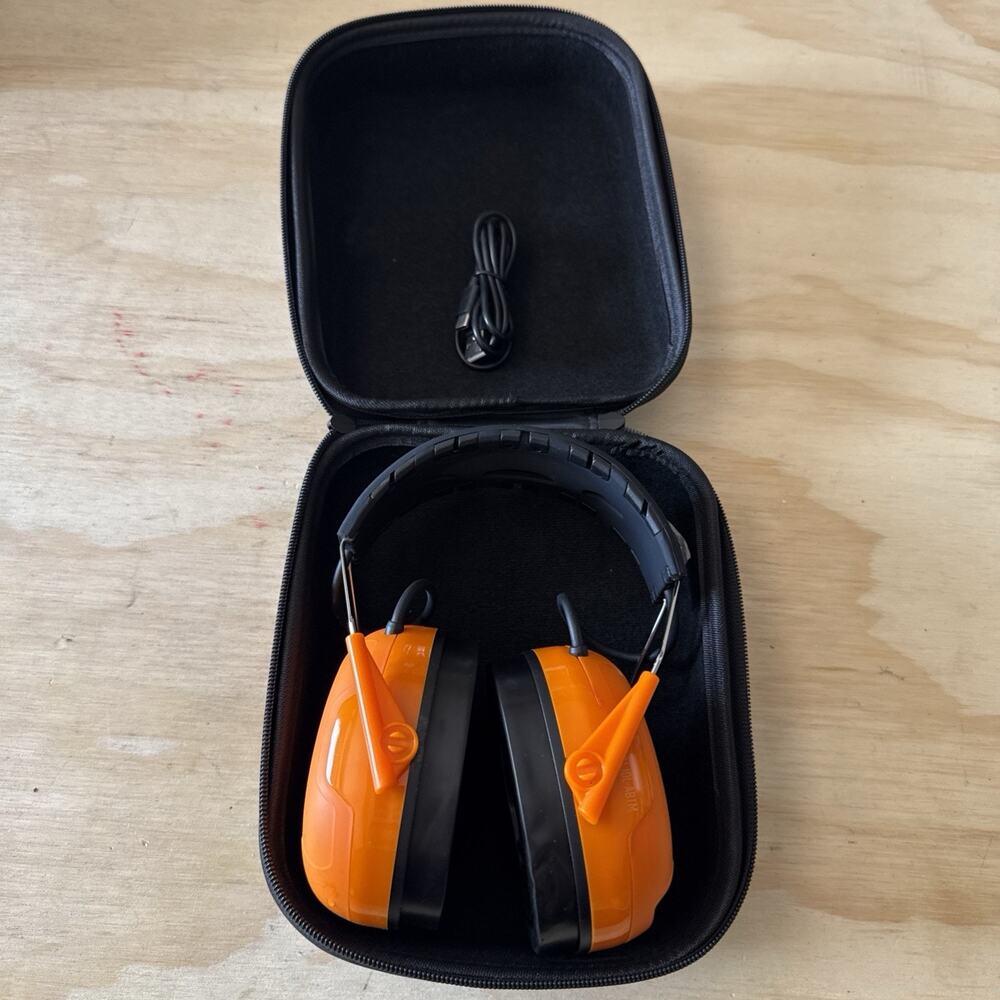 Plugfones Mercenary LT Wireless Hearing Protection Earmuffs w/ Case NEVER USED